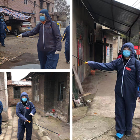 周原和吳慶同其他隊員一起開展社區衛生消毒工作.png 周原和吳慶同其他隊員一起開展社區衛生消毒工作.png